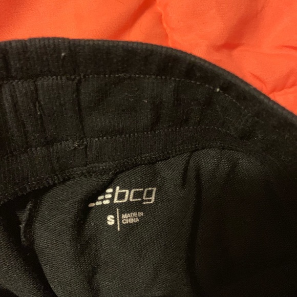 Joggers - Picture 2 of 3